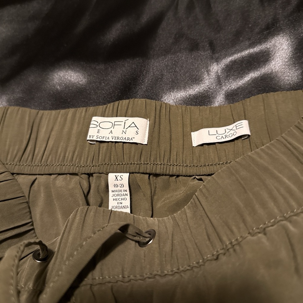 Sofia Jeans Luxe Cargo Pants